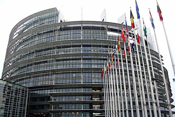 Euractiv: Συμφωνία για τη δημιουργία νέας Ευρωπαϊκής αρχής εργασίας για την προστασία των εργαζομένων